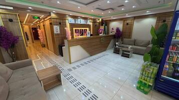 Double Room | Lobby