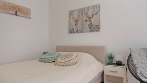 1 slaapkamer, een bureau, gratis wifi, beddengoed