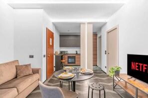 Living area - Vrbo Property (Milano)