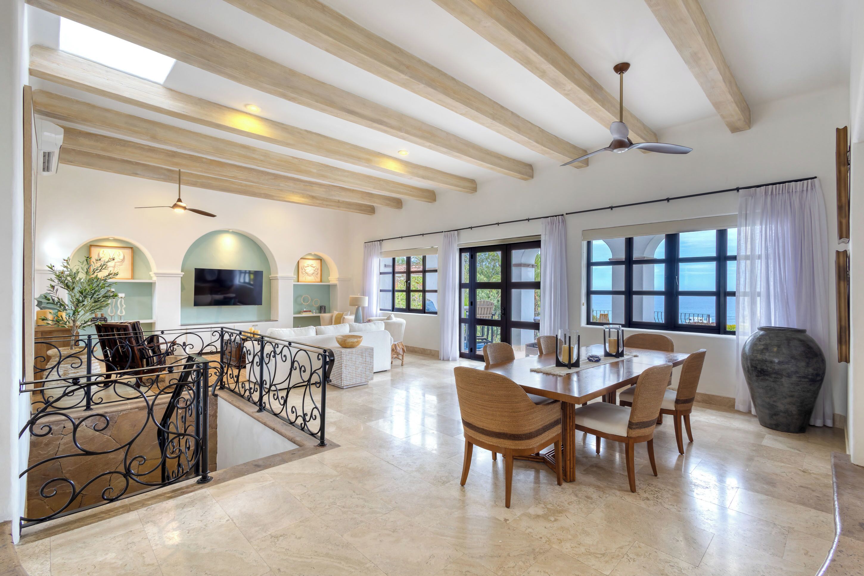 Hillside Costa Azul Villa With Pool, Hot Tub & Ocean Views - San José del Cabo