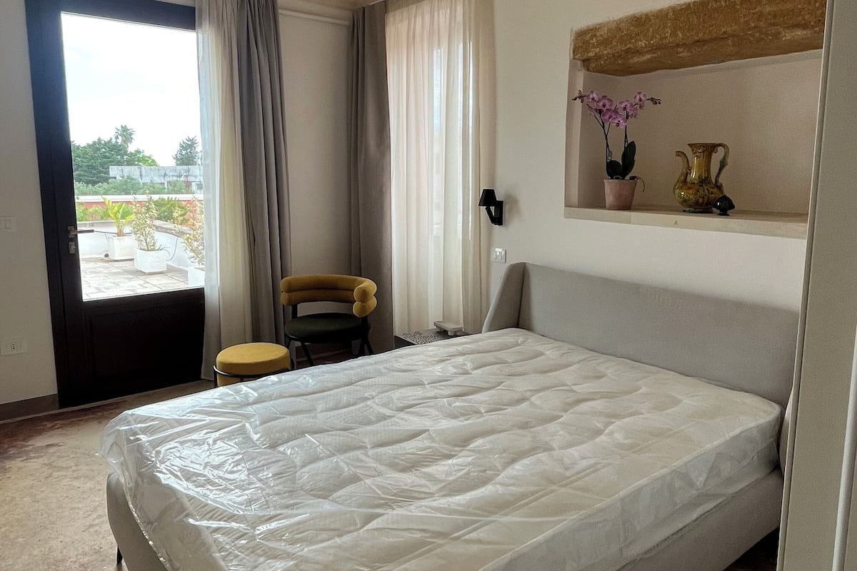 Comfort Room, Pool View | In-room safe, blackout drapes, soundproofing, free WiFi