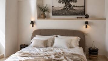 In-room safe, blackout curtains, soundproofing, free WiFi
