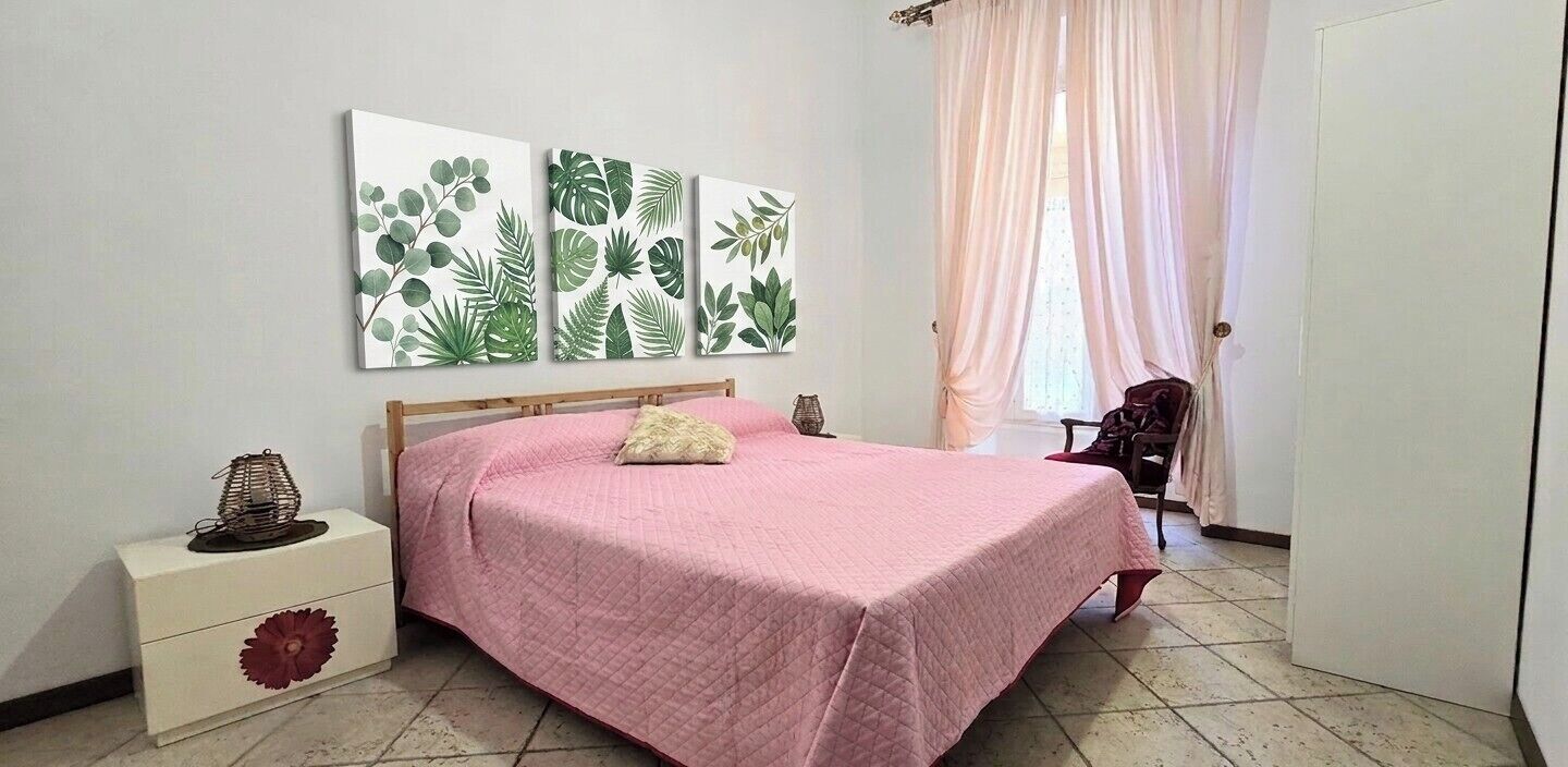 Iron/ironing board, free WiFi