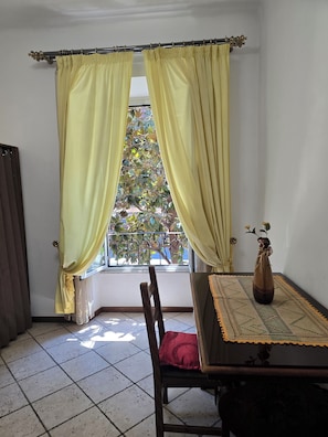 Apartment, Stadtblick | Ausblick vom Zimmer