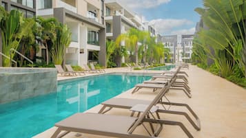 2 outdoor pools, open 9:00 AM to 6:00 PM, sun loungers