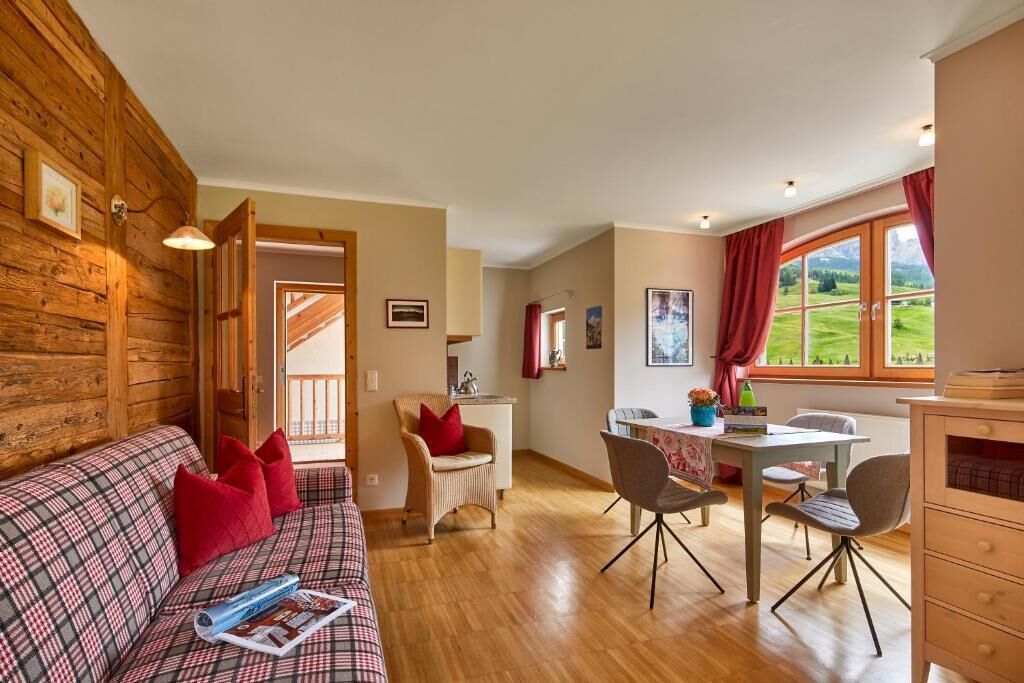 Classic Apartment, Non Smoking, Garden View | Private kitchen | Fridge, microwave, stovetop, dishwasher