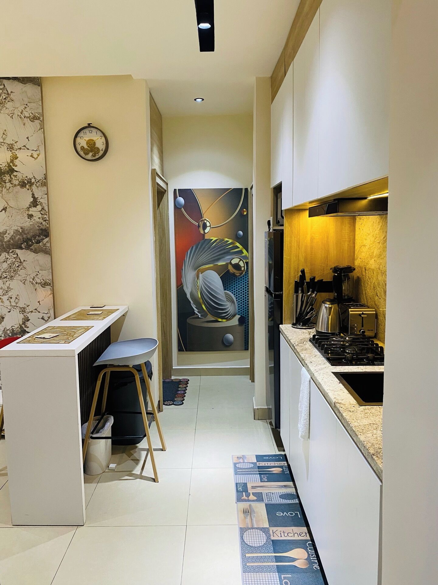 Economy Apartment, Balcony, City View | Private kitchen | Fridge, microwave, oven, stovetop