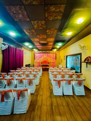 Banquet hall - APS Hotel Utsav (Dehradun)