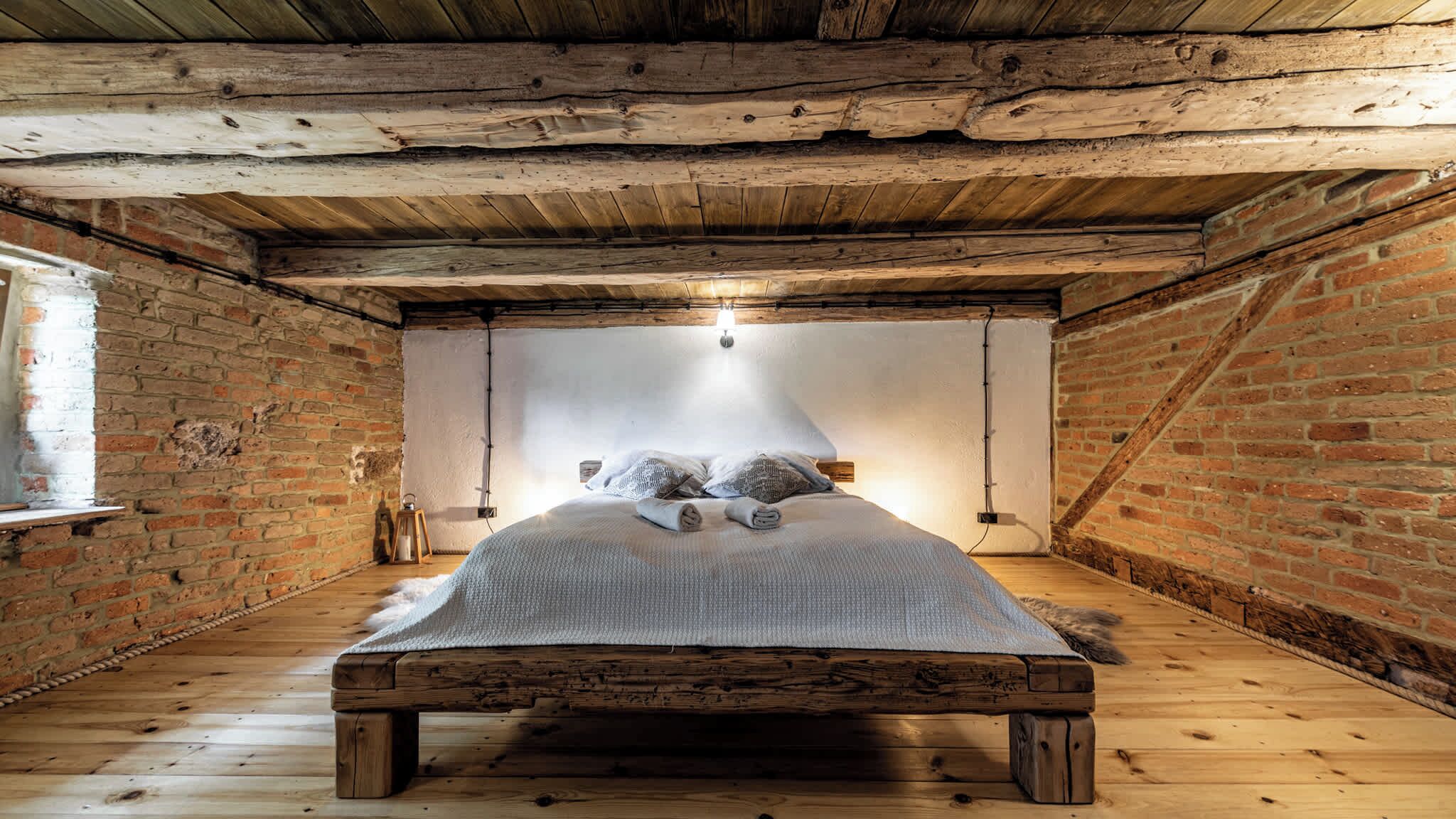 WiFi, bed sheets