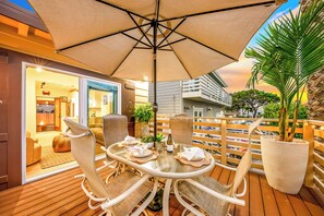 Outdoor dining - Walk To Beach and Village W/Jacuzzi, Fire Pit! (San Diego)