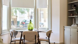Ảnh chưa phân loại, 3 trong số 25 ảnh, nút