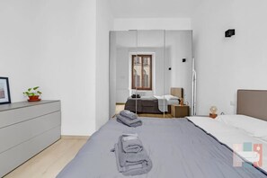 Room - Vrbo Property (Milano)