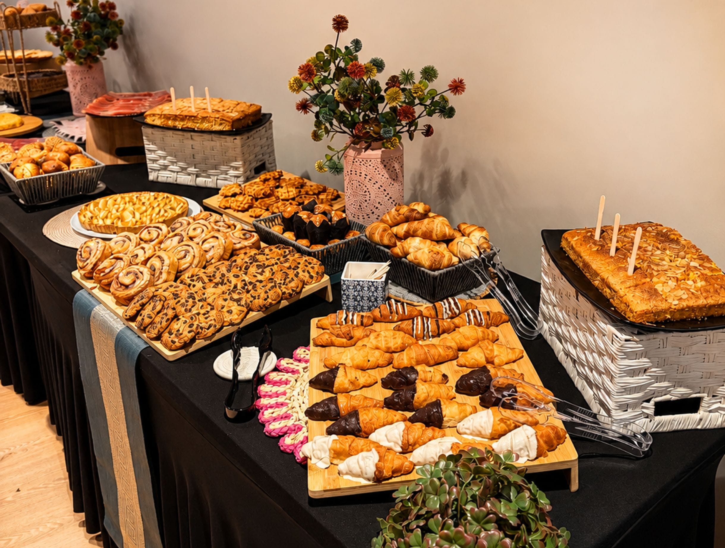 Daily buffet breakfast for a fee