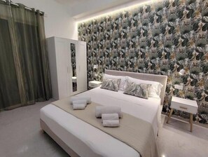 Ferros/tábuas de passar roupa, Wi-Fi, roupa de cama