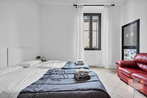 Room - Vrbo Property (Milano)