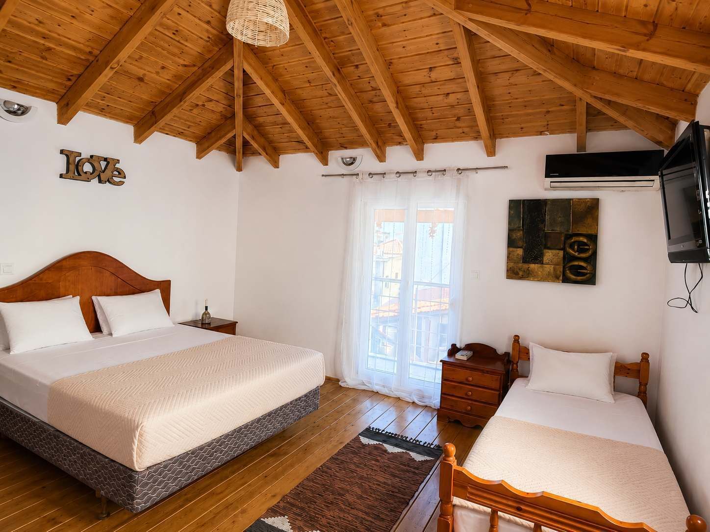 1 bedroom, travel crib, WiFi, bed sheets