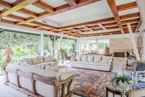 Interior - Le Buchwald est une chaleureuse maison de famille signée laclefduchateau.com nichée au cœur de la forêt alsacienne. Un lieu authentique où se retrouver, partager de précieux moments et profiter de la nature. (Dambach)