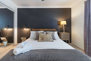 4 Schlafzimmer, Bügeleisen/Bügelbrett, kostenloses WLAN, Bettwäsche