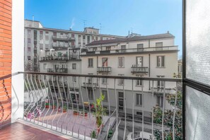 Property grounds - BOTTE13: Modern Two-Room Apartment Near the Subway (Milano)