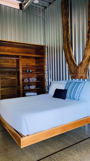 1 bedroom, WiFi, bed sheets - Uniquely Designed Casita with a Beautiful View (Nuevo Arenal)