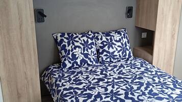 1 bedroom, iron/ironing board, bed sheets