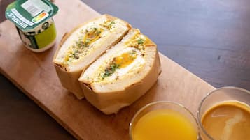 Desayuno japonés todos los días (con cargo)
