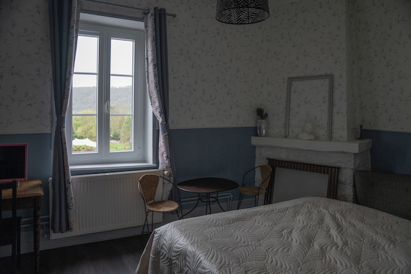 Habitación doble estándar, 1 cama Queen size, para no fumadores, vista al jardín | Wifi gratis
