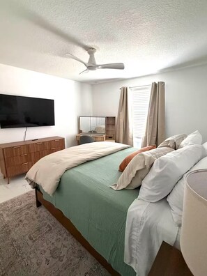 WiFi, bed sheets - Jax Waterfront Retreat at Winchester Ridge (Jacksonville)