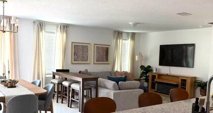 Jax Waterfront Retreat at Winchester Ridge