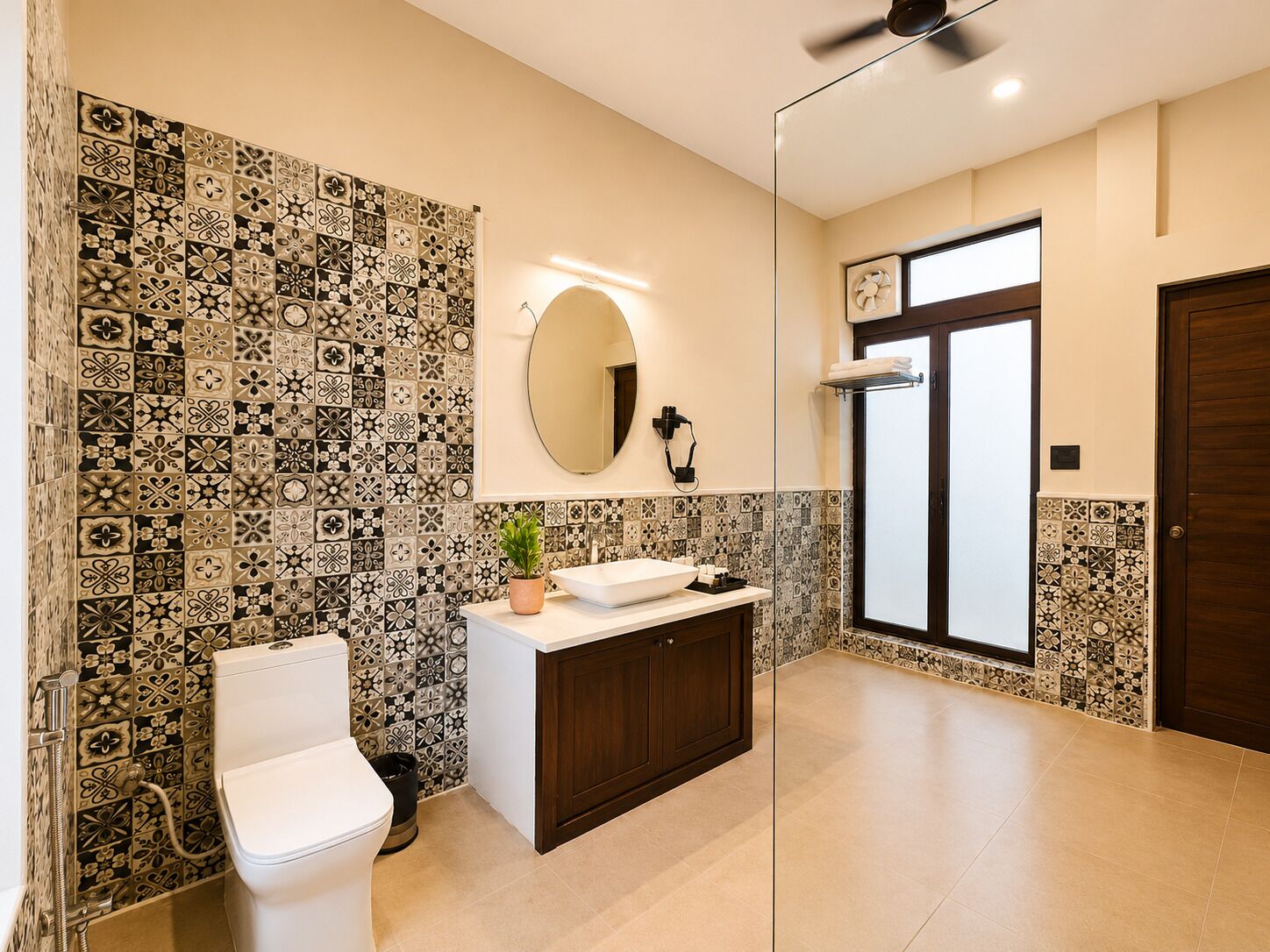 Quarto real, vista para a cidade | Banheiro