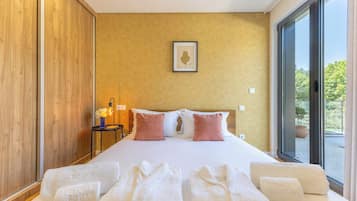 3 Schlafzimmer, Schreibtisch, Bügeleisen/Bügelbrett, WLAN