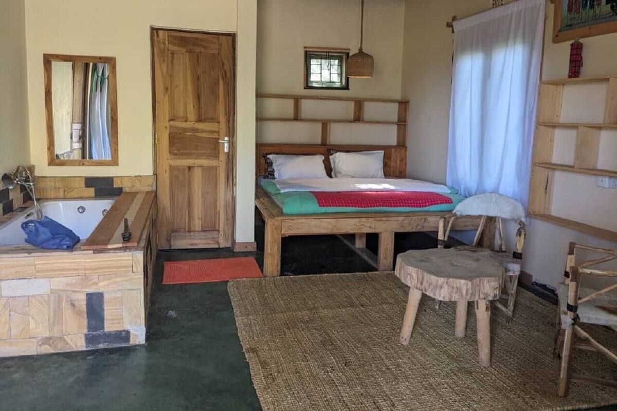 Caja de seguridad en la habitación y escritorio 