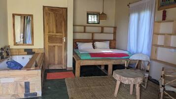 Classic Single Room, Mountain View | In-room safe, desk, laptop workspace, iron/ironing board (on request)