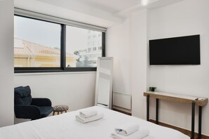 Room - Modern 1BR W/Balcony in Central Nicosia (Nicosia)