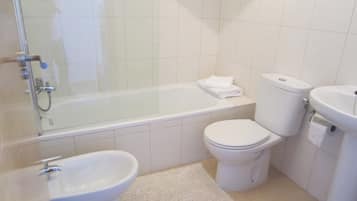 Vòi sen/bồn tắm kết hợp, bồn tắm ngâm, khăn tắm