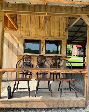 Outdoor dining - The Bunkhouse (New Lexington)