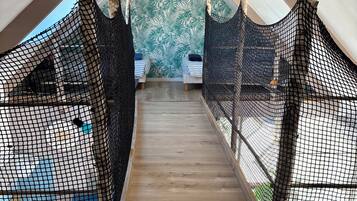 5 bedrooms, free WiFi, bed sheets