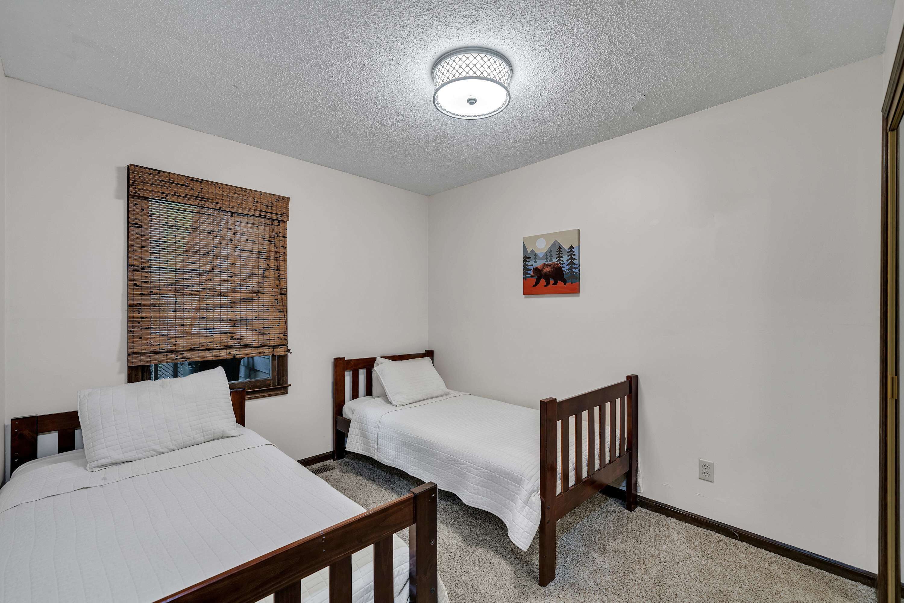 Two Bedroom/one Bath Lodge - Ellijay, GA