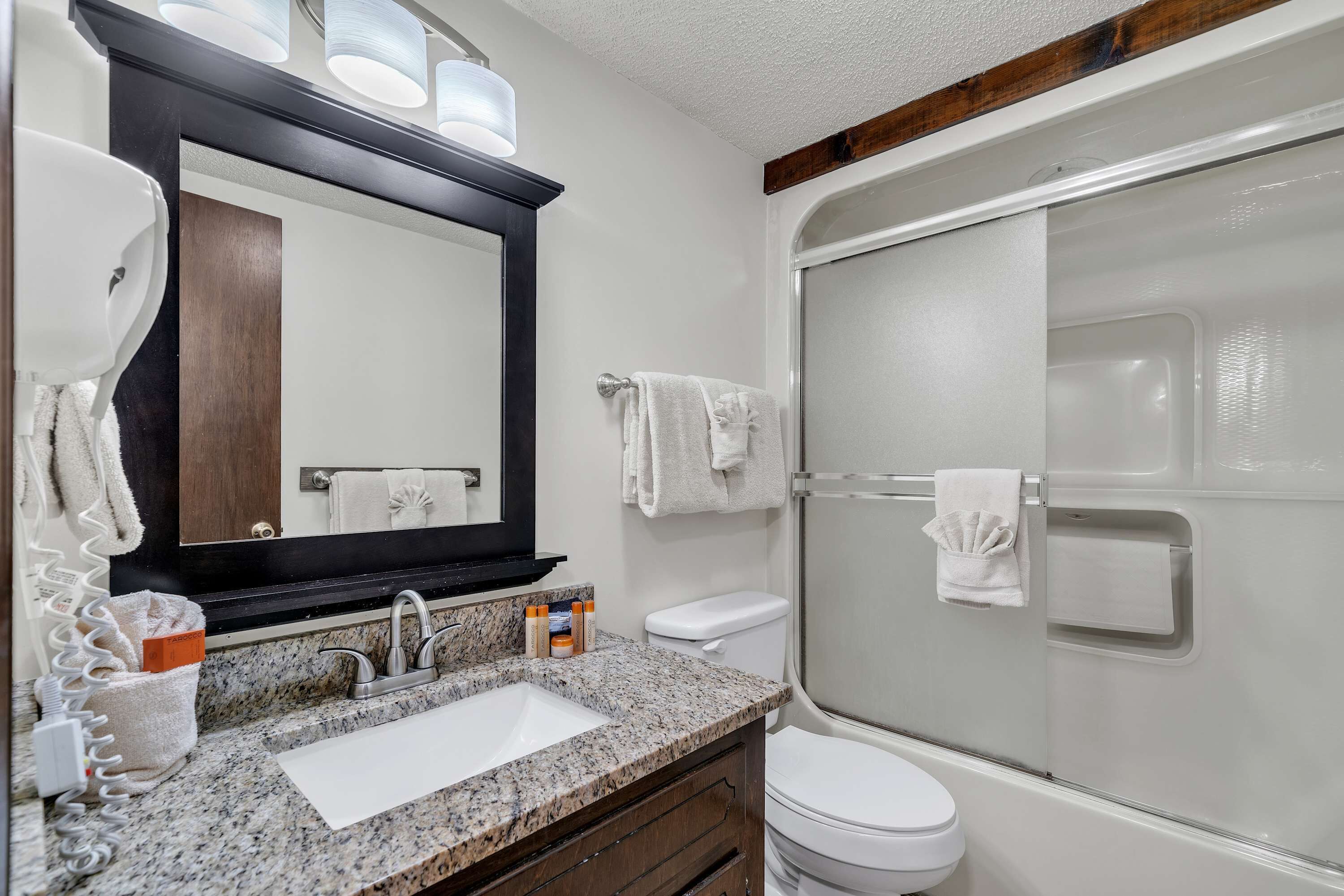 Shower, towels