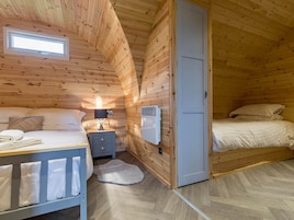 1 bedroom, WiFi (free), individually decorated, individually furnished