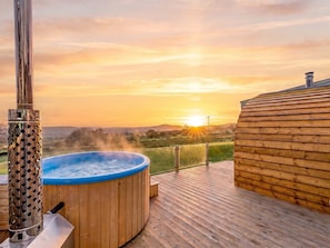 Outdoor spa tub - The Lodge at Brambles Farm Sleeps 4 Hot Tub (Leek)