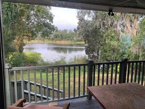 Outdoor dining - 2Bed 2Bath Lake Front Jewel (Lake Mary)