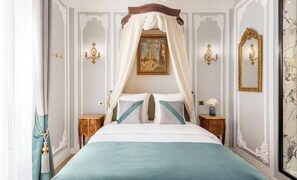 5 bedrooms, in-room safe, desk, iron/ironing board