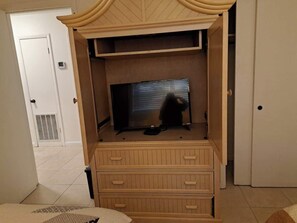 Interior - BRUNSWICK TRAVERTINE HOUSE 2 BED 2 BATH (Brunswick)