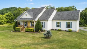 Exterior - The Farm House / Views / Breeze (Waynesville)
