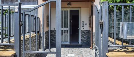 Apartment, Balcony | Exterior detail