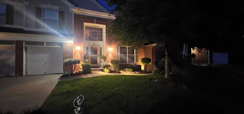 OMORPHIA LUXE HIDEAWAY

A beautifully curated hidden sanctuary in Cincinnati