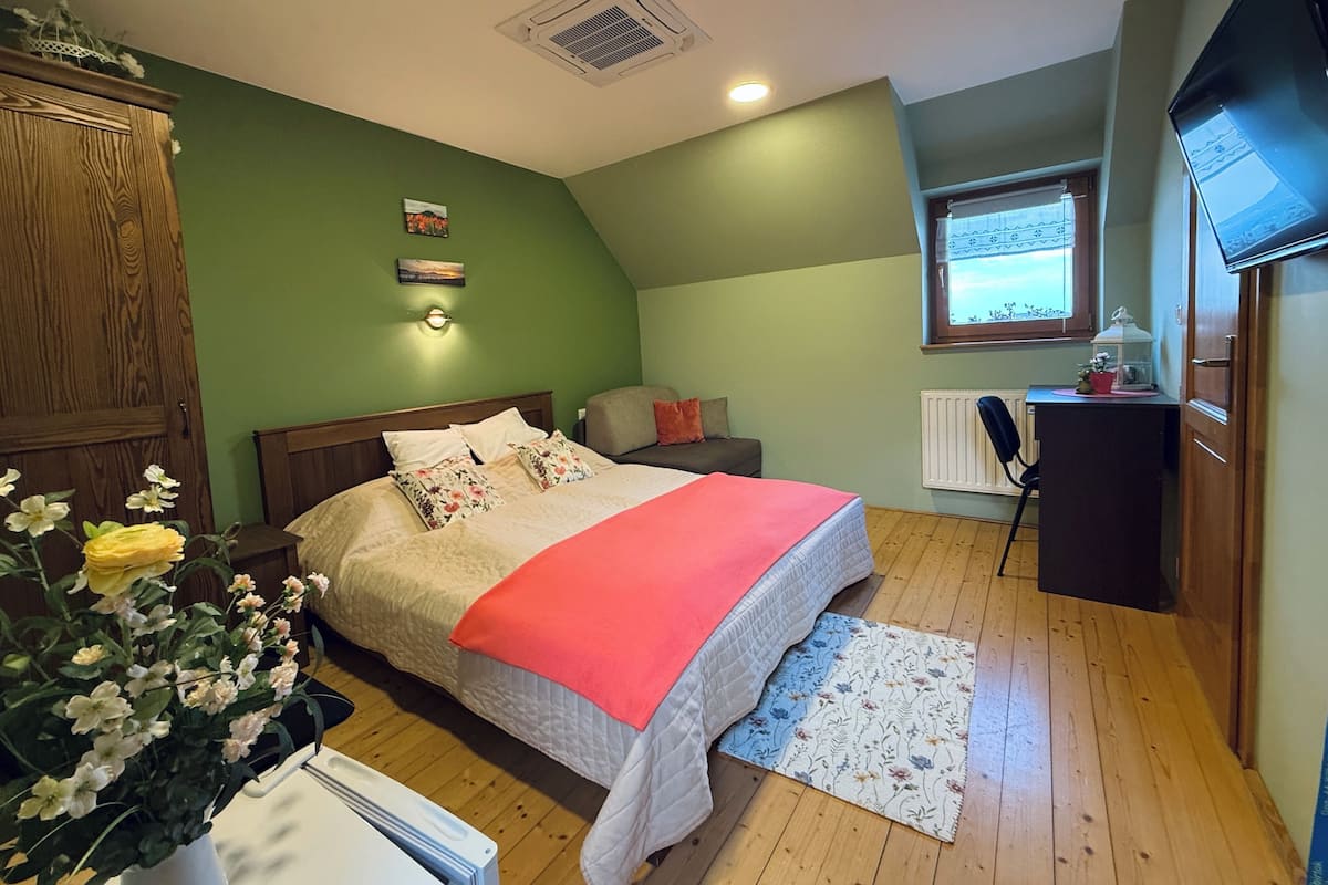 Triple Room, Courtyard View | WiFi (free)