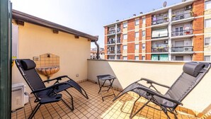 Terrace/patio - Luxury Apartment with Terrace - Garibaldi Station (Milan)