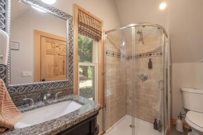 Hair dryer, towels, soap, toilet paper - Luxe Moonridge Log Cabin w/ Hot Tub + Games + Fire Pit + AC! (Big Bear Lake)